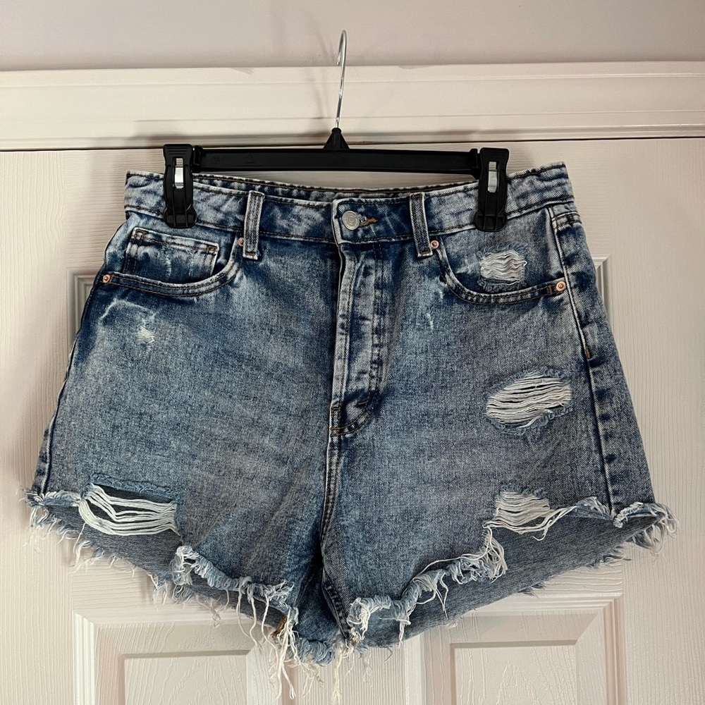 Wild Fable Size 10 Women’s Jean Shorts Trendy Ripped